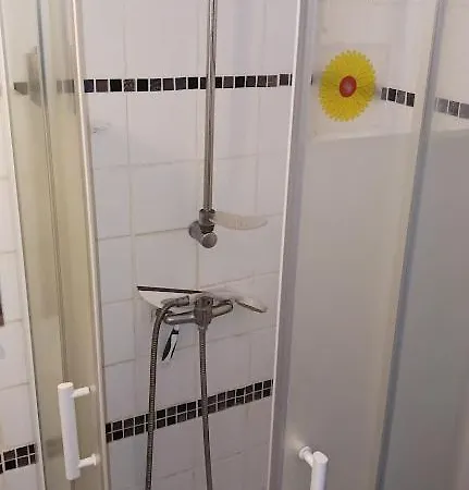 Apartament Independent Kitchen & Shower Free Parking